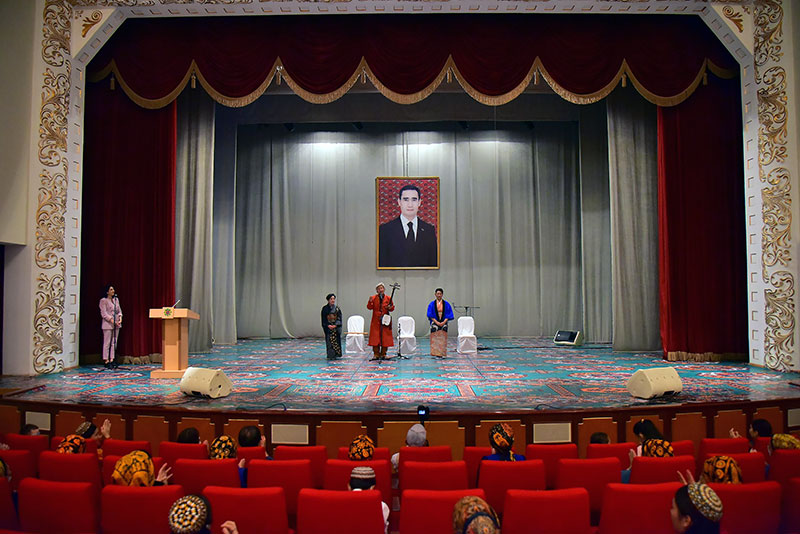 Diplomatik gatnaşyklaryň ýola goýulmagynyň 30 ýyllygyna